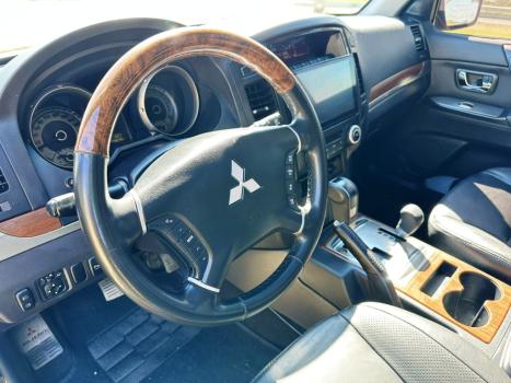 MITSUBISHI Pajero Full 3.2 16V HPE 4X4 TURBO DIESEL AUTOM�TICO, Foto 11