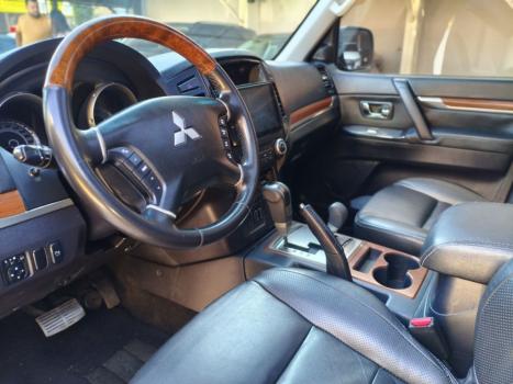 MITSUBISHI Pajero Full 3.2 16V 4P HPE 4X4 TURBO DIESEL AUTOM�TICO, Foto 7
