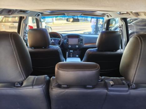 MITSUBISHI Pajero Full 3.2 16V 4P HPE 4X4 TURBO DIESEL AUTOM�TICO, Foto 8