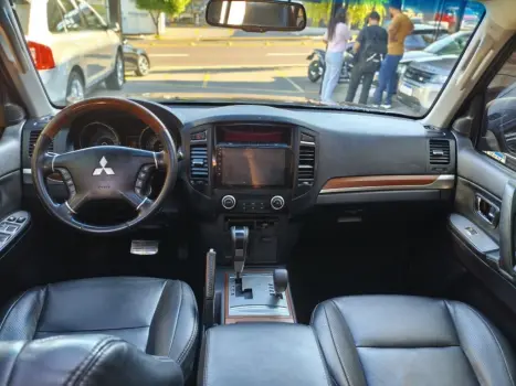 MITSUBISHI Pajero Full 3.2 16V 4P HPE 4X4 TURBO DIESEL AUTOM�TICO, Foto 11