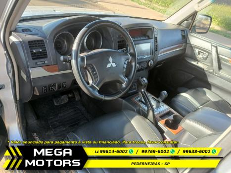 MITSUBISHI Pajero Full 3.2 16V 4P HPE 4X4 TURBO DIESEL AUTOM�TICO, Foto 9