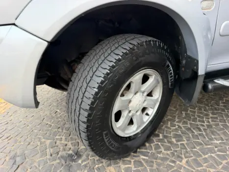 MITSUBISHI Pajero Sport 3.5 V6 24V 4P 4X4 HPE AUTOMÁTICO, Foto 18
