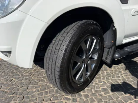 MITSUBISHI Pajero TR4 2.0 16V 4P, Foto 13