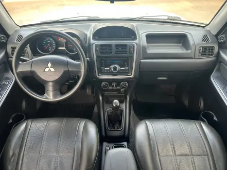 MITSUBISHI Pajero TR4 2.0 16V 4P, Foto 8