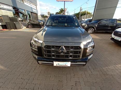 MITSUBISHI Triton 2.4 KATANA BITURBO DIESEL CABINE DUPLA 4X4 AUTOM�TICO, Foto 2