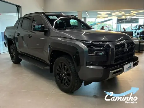 MITSUBISHI Triton 2.4 KATANA BITURBO DIESEL CABINE DUPLA 4X4 AUTOM�TICO, Foto 3