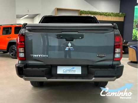 MITSUBISHI Triton 2.4 KATANA BITURBO DIESEL CABINE DUPLA 4X4 AUTOM�TICO, Foto 6