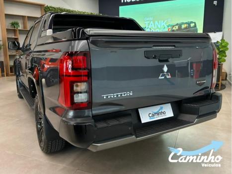 MITSUBISHI Triton 2.4 KATANA BITURBO DIESEL CABINE DUPLA 4X4 AUTOM�TICO, Foto 7