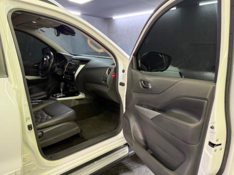 NISSAN Frontier 2.3 16V PLATINUM CABINE DUPLA 4X4 BI-TURBO DIESEL AUTOMTICO, Foto 9