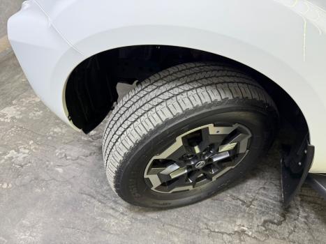 NISSAN Frontier 2.3 16V PLATINUM CABINE DUPLA 4X4 BI-TURBO DIESEL AUTOMTICO, Foto 15