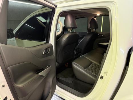 NISSAN Frontier 2.3 16V PLATINUM CABINE DUPLA 4X4 BI-TURBO DIESEL AUTOMTICO, Foto 11