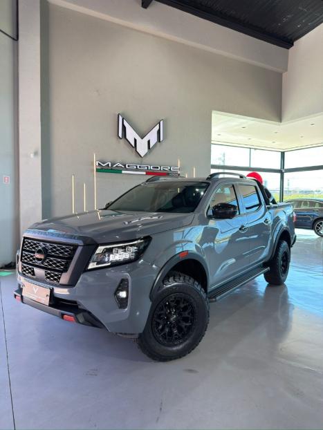 NISSAN Frontier 2.3 16V PRO4X CABINE DUPLA 4X4 BI-TURBO DIESEL AUTOM�TICO, Foto 2