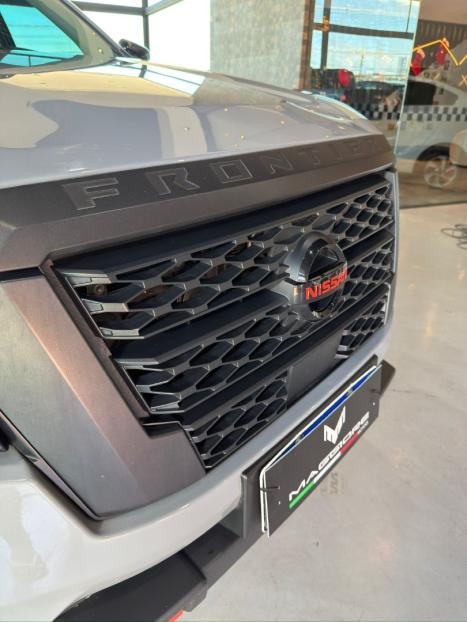 NISSAN Frontier 2.3 16V PRO4X CABINE DUPLA 4X4 BI-TURBO DIESEL AUTOM�TICO, Foto 6