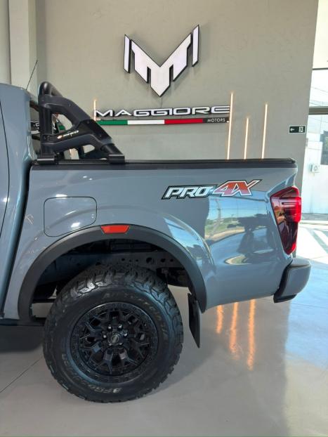 NISSAN Frontier 2.3 16V PRO4X CABINE DUPLA 4X4 BI-TURBO DIESEL AUTOM�TICO, Foto 11