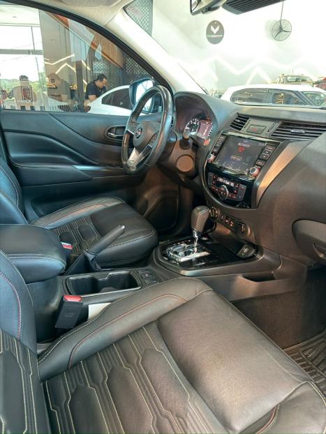 NISSAN Frontier 2.3 16V PRO4X CABINE DUPLA 4X4 BI-TURBO DIESEL AUTOM�TICO, Foto 15