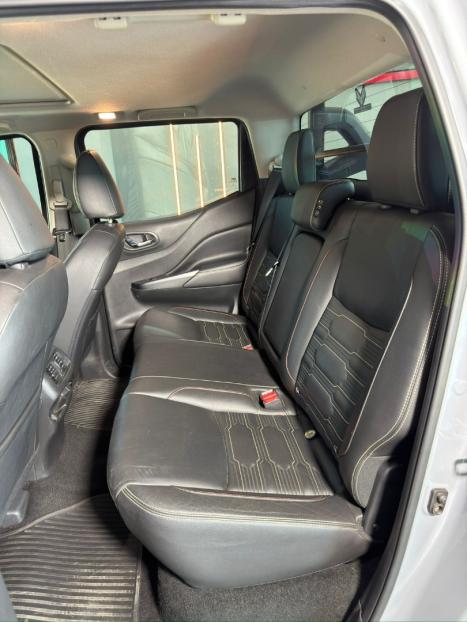 NISSAN Frontier 2.3 16V PRO4X CABINE DUPLA 4X4 BI-TURBO DIESEL AUTOM�TICO, Foto 18