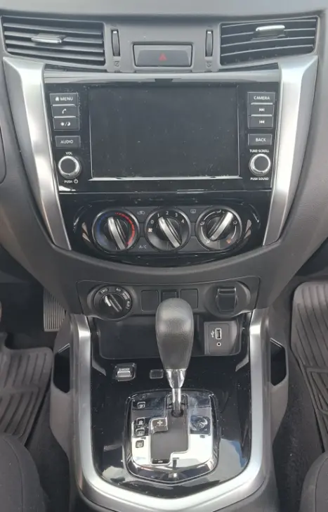 NISSAN Frontier 2.3 ATTACK CABINE DUPLA 4X4 BI-TURBO DIESEL AUTOM�TICO, Foto 11