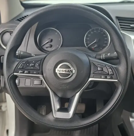 NISSAN Frontier 2.3 ATTACK CABINE DUPLA 4X4 BI-TURBO DIESEL AUTOM�TICO, Foto 12