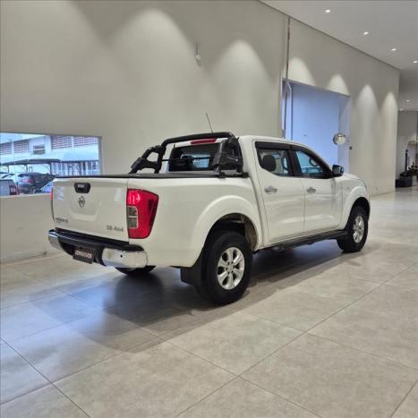 NISSAN Frontier 2.3 16V SE 4X4 CABINE DUPLA BI-TURBO DIESEL AUTOM�TICO, Foto 4