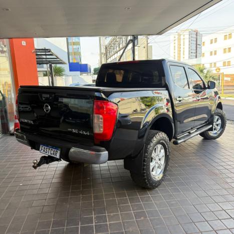 NISSAN Frontier 2.3 16V SE 4X4 CABINE DUPLA BI-TURBO DIESEL AUTOM�TICO, Foto 5