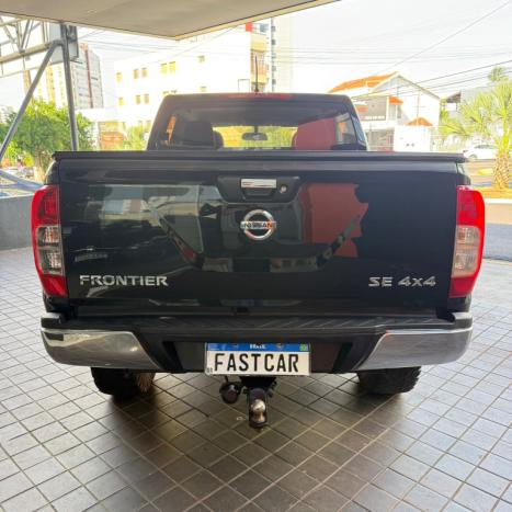 NISSAN Frontier 2.3 16V SE 4X4 CABINE DUPLA BI-TURBO DIESEL AUTOM�TICO, Foto 8
