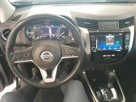 NISSAN Frontier 2.3 16V XE 4X4 CABINE DUPLA BI-TURBO DIESEL AUTOM�TICO, Foto 14