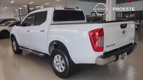 NISSAN Frontier 2.3 16V SE 4X4 CABINE DUPLA BI-TURBO DIESEL AUTOM�TICO, Foto 6