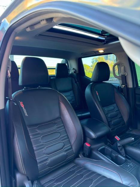 NISSAN Frontier 2.3 16V PRO4X CABINE DUPLA 4X4 BI-TURBO DIESEL AUTOM�TICO, Foto 17