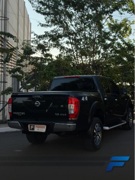 NISSAN Frontier 2.3 16V XE 4X4 CABINE DUPLA BI-TURBO DIESEL AUTOM�TICO, Foto 4