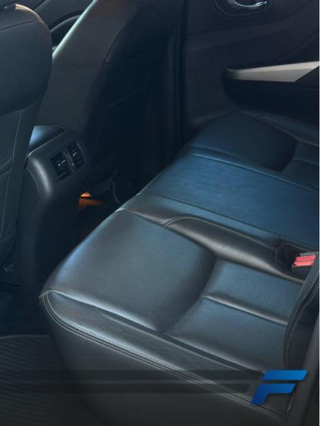 NISSAN Frontier 2.3 16V XE 4X4 CABINE DUPLA BI-TURBO DIESEL AUTOM�TICO, Foto 13