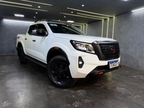 NISSAN Frontier 2.3 16V PRO4X CABINE DUPLA 4X4 BI-TURBO DIESEL AUTOM�TICO, Foto 4
