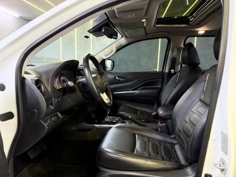 NISSAN Frontier 2.3 16V PRO4X CABINE DUPLA 4X4 BI-TURBO DIESEL AUTOM�TICO, Foto 8