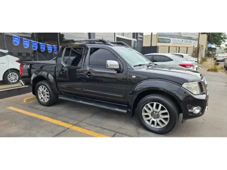 NISSAN Frontier 2.5 SL 4X4 TURBO DIESEL CABINE DUPLA AUTOMÁTICO, Foto 3 NISSAN Frontier 2.5 SL 4X4 TURBO DIESEL CABINE DUPLA AUTOMÁTICO, Foto 3