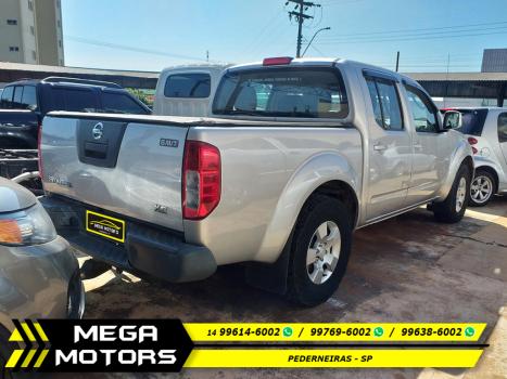 NISSAN Frontier 2.5 XE TURBO DIESEL CABINE DUPLA, Foto 2