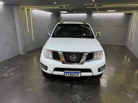NISSAN Frontier 2.5 SL 4X4 TURBO DIESEL CABINE DUPLA AUTOM�TICO, Foto 2