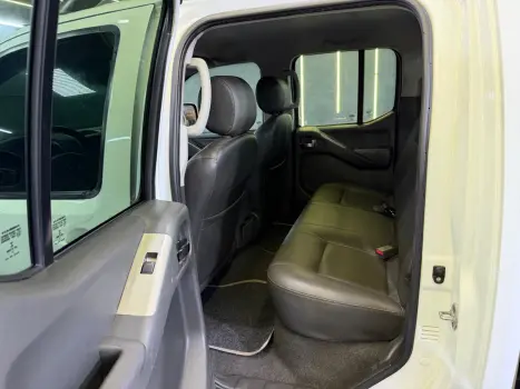 NISSAN Frontier 2.5 SL 4X4 TURBO DIESEL CABINE DUPLA AUTOM�TICO, Foto 9