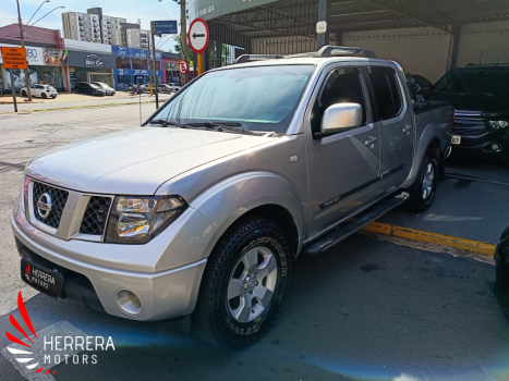 NISSAN Frontier 2.5 XE 4X4 TURBO DIESEL CABINE DUPLA, Foto 2