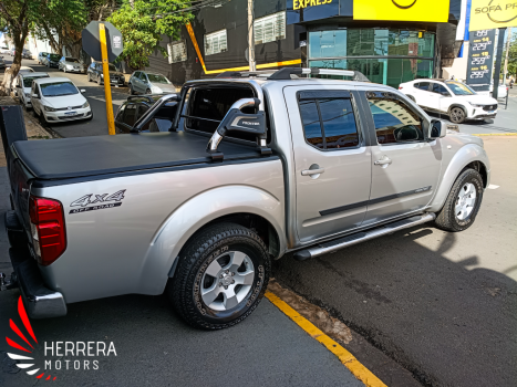 NISSAN Frontier 2.5 XE 4X4 TURBO DIESEL CABINE DUPLA, Foto 5