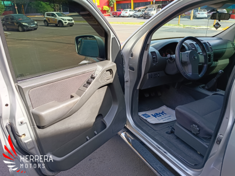 NISSAN Frontier 2.5 XE 4X4 TURBO DIESEL CABINE DUPLA, Foto 8