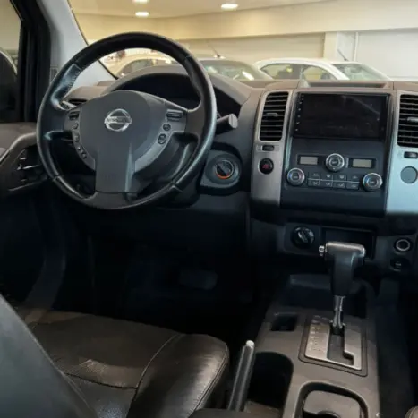 NISSAN Frontier 2.5 SL 10 ANOS 4X4 TURBO DIESEL CABINE DUPLA AUTOM�TICO, Foto 4