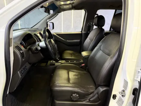 NISSAN Frontier 2.5 SL 4X4 TURBO DIESEL CABINE DUPLA AUTOMÁTICO, Foto 8