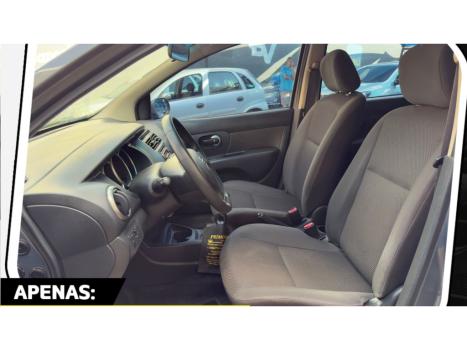 NISSAN Grand Livina 1.8 16V 4P FLEX S, Foto 10