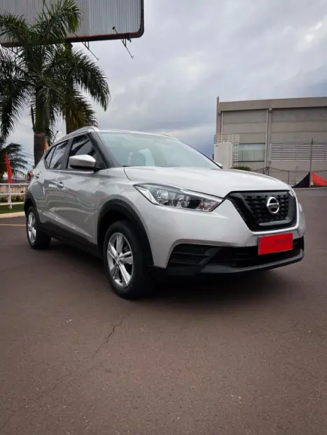 NISSAN Kicks 1.6 16V 4P FLEXSTART S X-TRONIC AUTOMTICO CVT, Foto 2