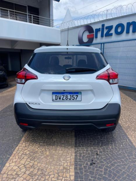 NISSAN Kicks 1.6 16V 4P FLEXSTART S DIRECT X-TRONIC AUTOMTICO CVT, Foto 2