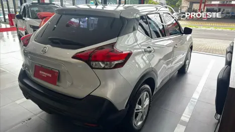 NISSAN Kicks 1.6 16V 4P FLEXSTART S X-TRONIC AUTOM�TICO CVT, Foto 4