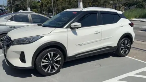 NISSAN Kicks 1.6 16V 4P FLEXSTART EXCLUSIVE XTRONIC AUTOM�TICO CVT, Foto 3