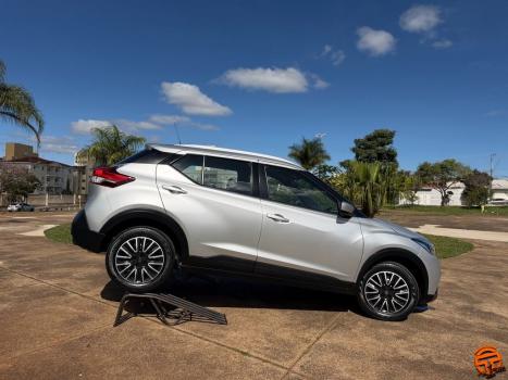 NISSAN Kicks 1.6 16V 4P FLEXSTART S DIRECT X-TRONIC AUTOM�TICO CVT, Foto 3