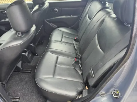NISSAN Livina 1.6 16V 4P S X-GEAR FLEX, Foto 13