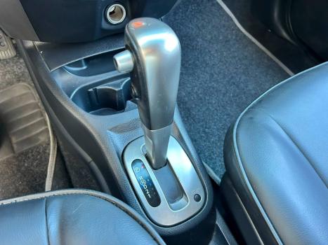 NISSAN Livina 1.8 16V SL 4P FLEX, Foto 16