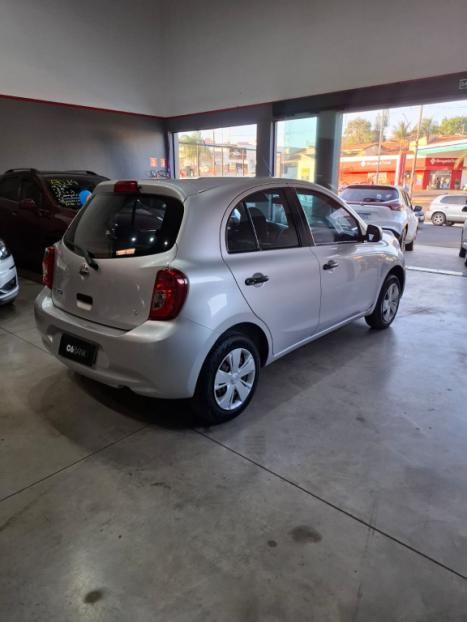 NISSAN March 1.0 12V 4P S FLEX, Foto 4